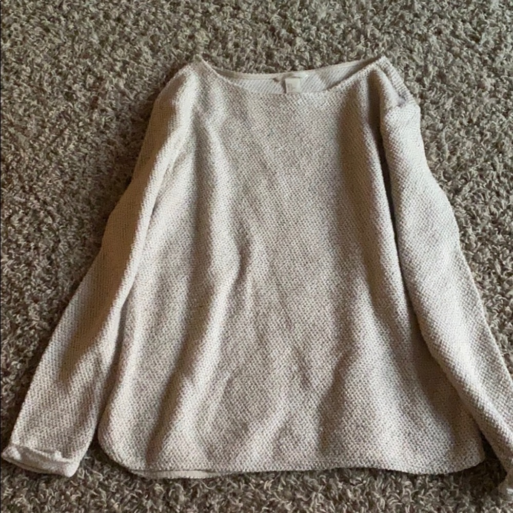 Long sleeve lightweight sweater